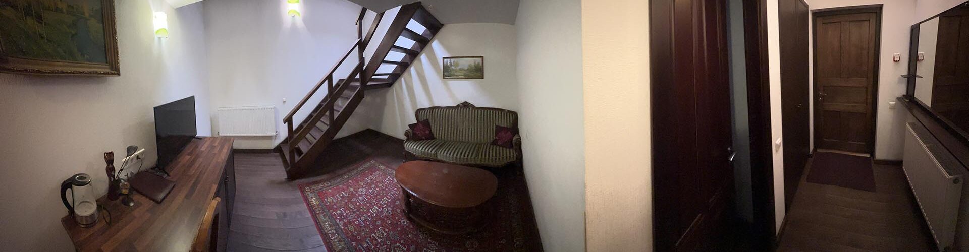 Однокімнатний дворівневий бунгало №12