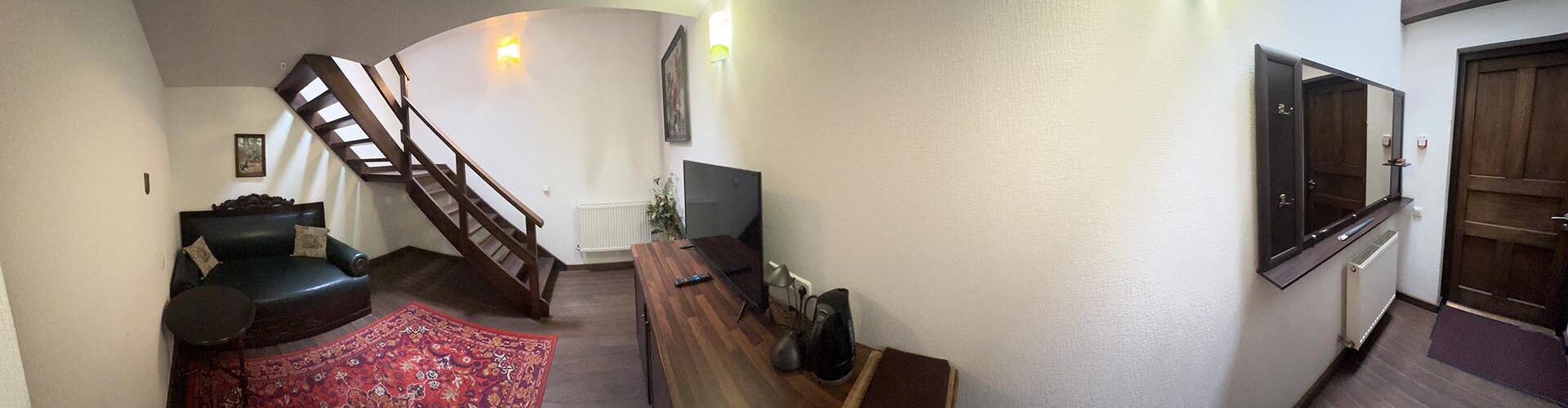 Однокімнатний дворівневий бунгало №13