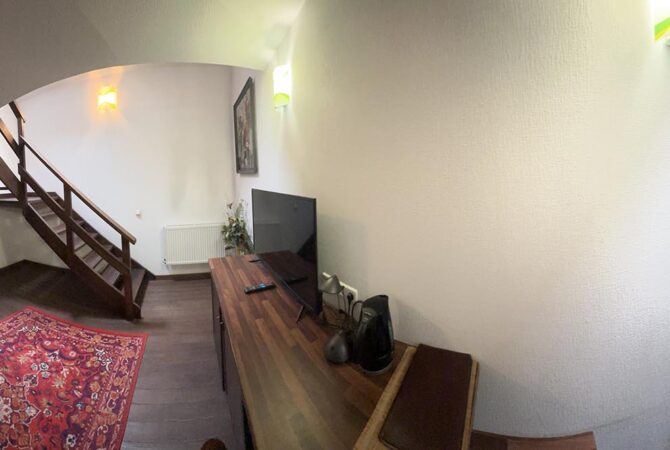 Однокімнатний дворівневий бунгало №13