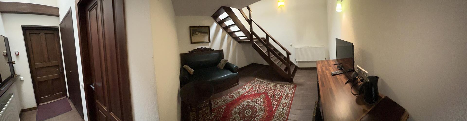 Однокімнатний дворівневий бунгало №15